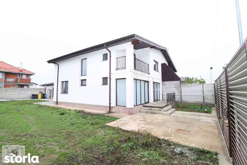 Casă cu 5 camere decomandat cu Canalizare în Ciorogârla