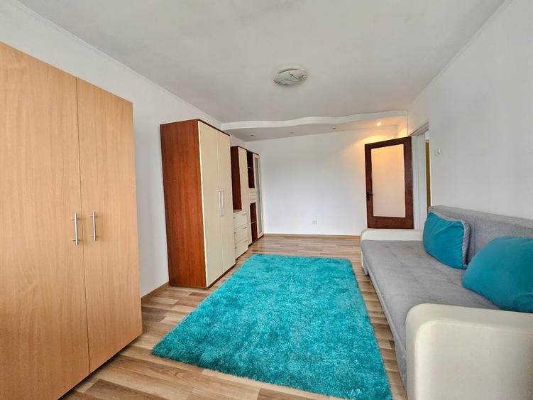 Apartament cu 3 camere decomandat în Nord