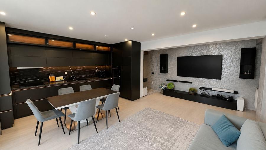 Apartament cu 4 camere decomandat, mobilat în Tractorul