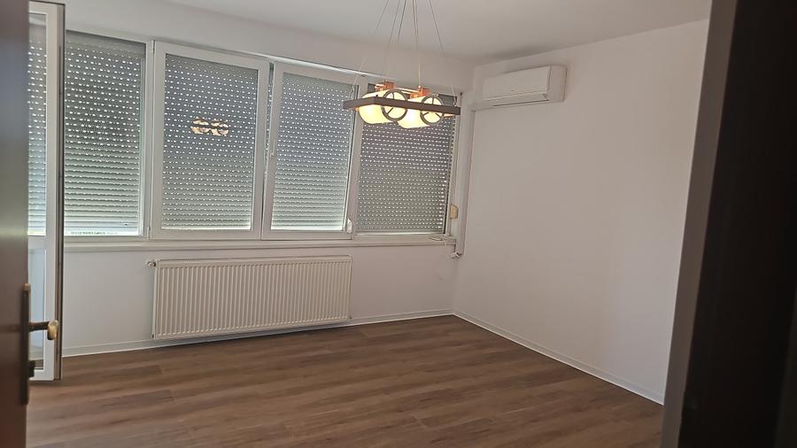Casă cu 5 camere în Central
