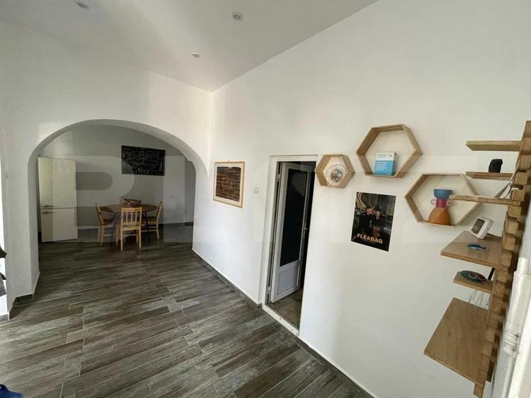 Apartament cu 2 camere decomandat, mobilat în Central