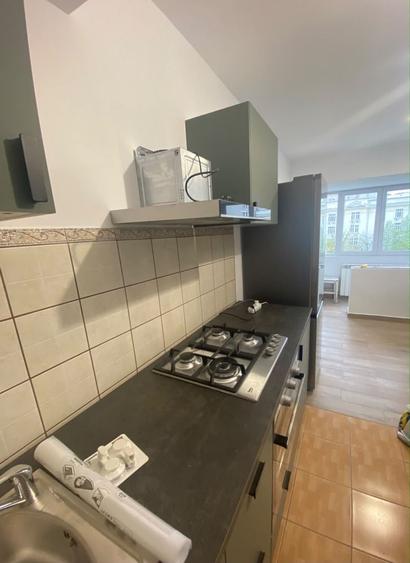 Apartament cu 2 camere semidecomandat în Cișmigiu