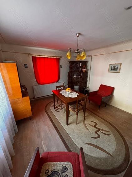 Casă cu 4 camere cu Teren 446 Mp în Central