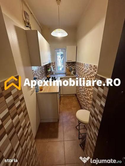 Apartament cu 3 camere decomandat în Domenii