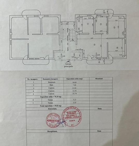 Apartament cu 3 camere semidecomandat în Bucium