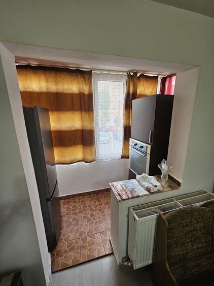 Apartament cu 3 camere semidecomandat în Fortuna