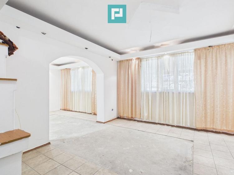 Apartament cu 3 camere semidecomandat în Bucovăț (Remetea Mare)
