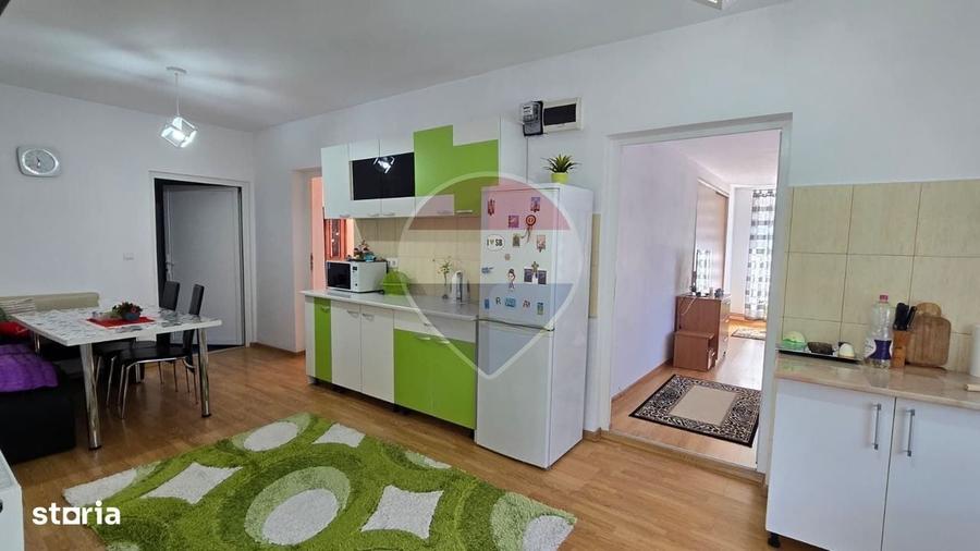 Casă cu 3 camere în Dupuș