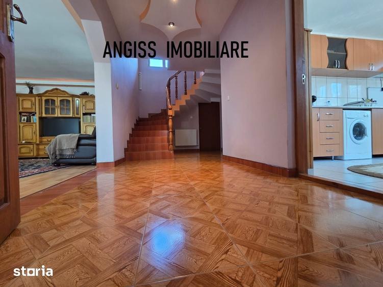 Casa cu Mansarda ?i ie?ire la balta, 1500 mp teren - Loc.MINERI - 13