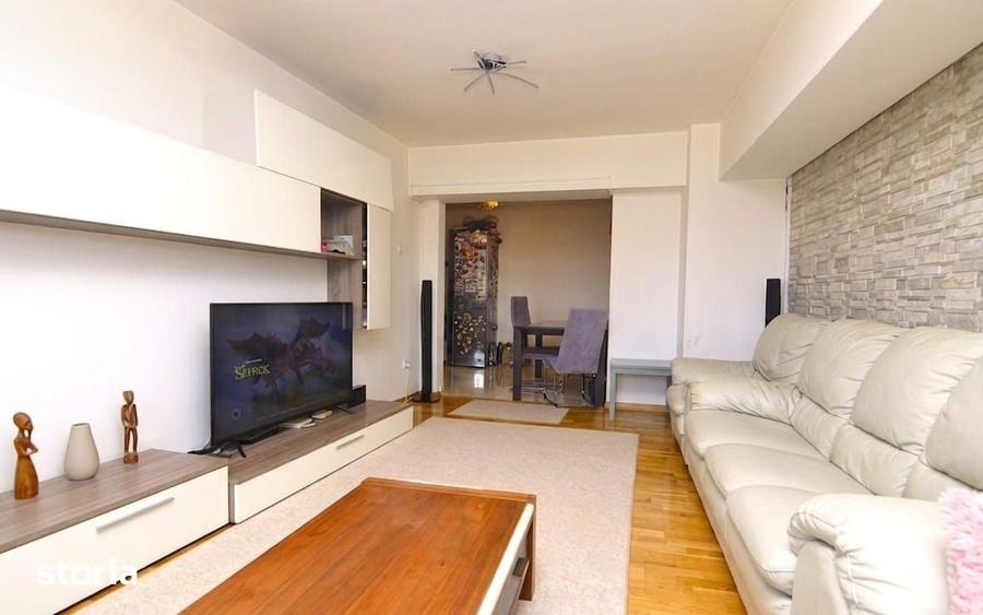 Apartament cu 3 camere decomandat în Decebal
