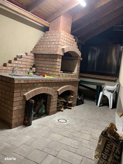 Casă cu 4 camere cu Teren 176 Mp în Sărari