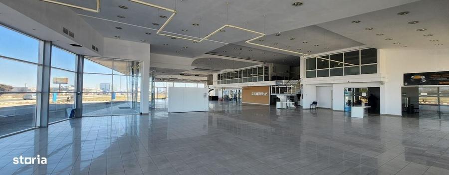 Spațiu comercial, de 6,500 mp, în Central