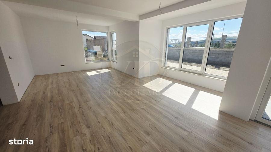 Casă cu 4 camere cu Teren 400 Mp în Central