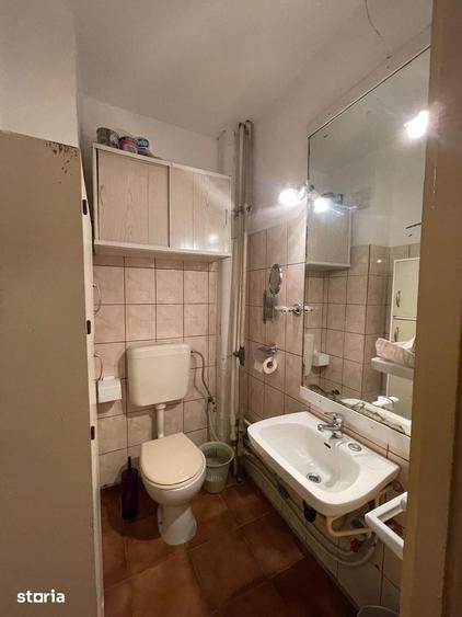 Apartament cu 4 camere decomandat în Drumul Taberei