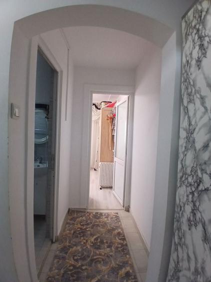 Apartament cu 2 camere decomandat, mobilat în Apărătorii Patriei