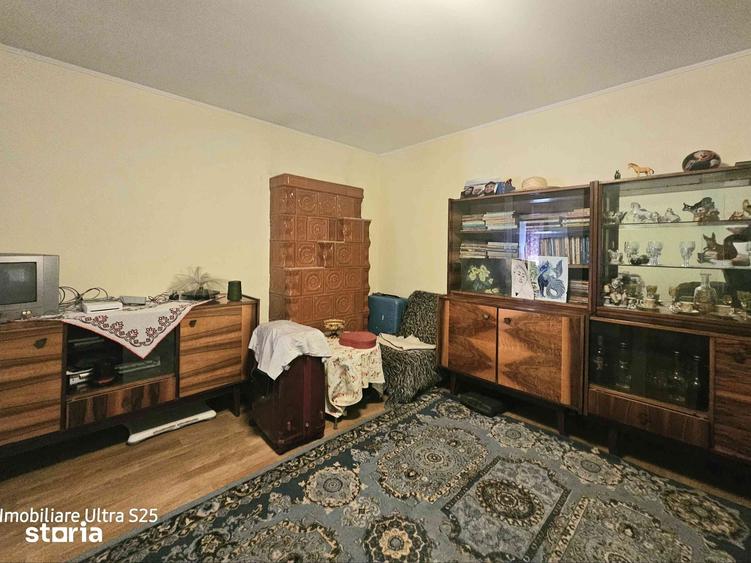 Casă cu 3 camere cu Teren 2078 Mp în Romanu