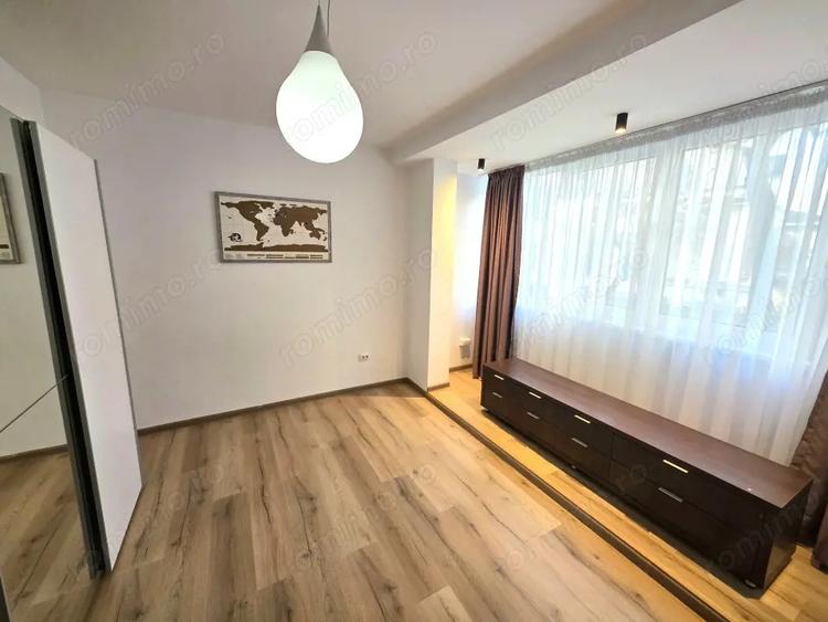 Apartament cu 3 camere semidecomandat, mobilat în Știrbei Vodă