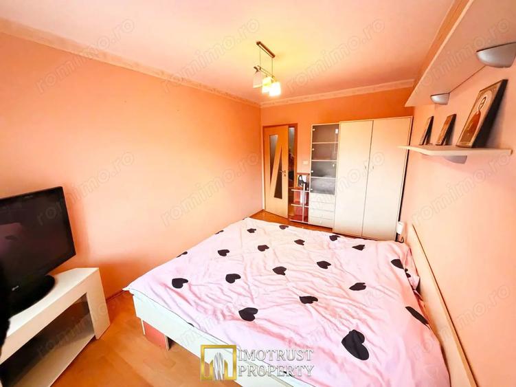 Apartament cu 3 camere decomandat, mobilat în Central