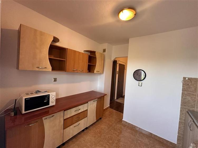 Apartament cu 2 camere decomandat, mobilat în Lipovei