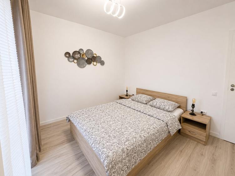 Apartament cu 2 camere semidecomandat, mobilat în Florești