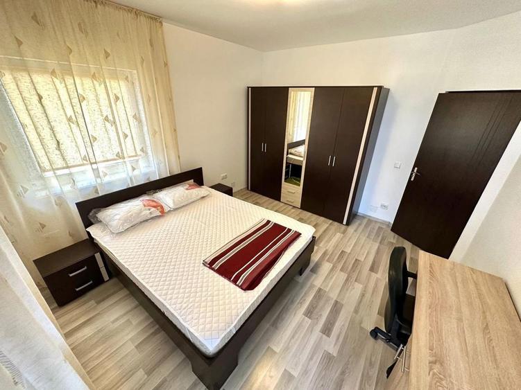 Apartament cu 3 camere decomandat, mobilat în Zorilor