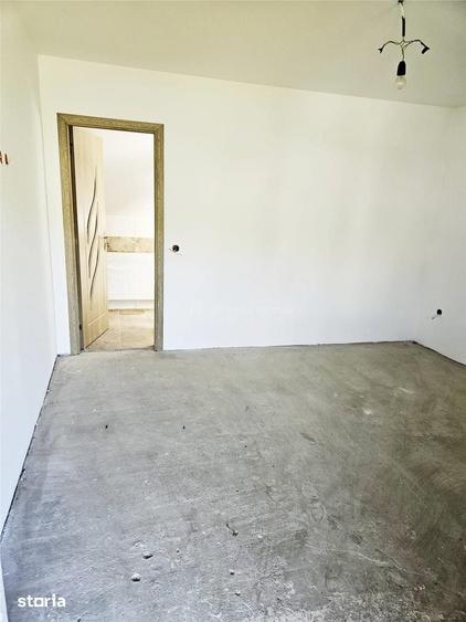 Casă cu Teren 1633 Mp în Central