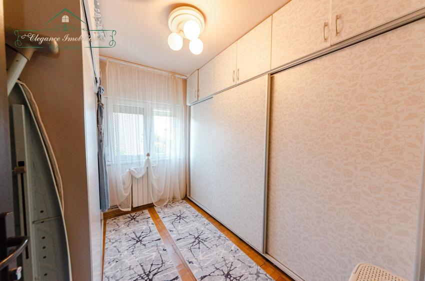Apartament cu 5 camere decomandat, mobilat în Miorița