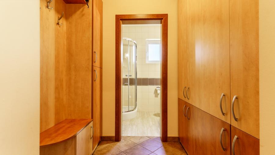 Casă individuală cu 5 camere cu Canalizare în Europa