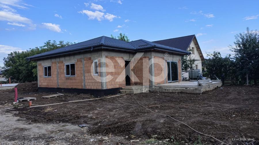 Casă individuală cu 4 camere cu Canalizare în Clinceni