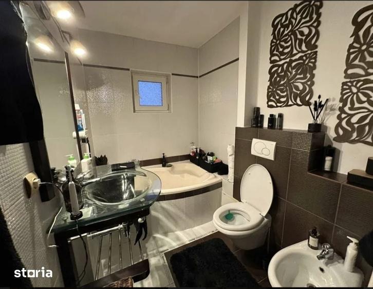 Apartament cu 3 camere decomandat în Banat