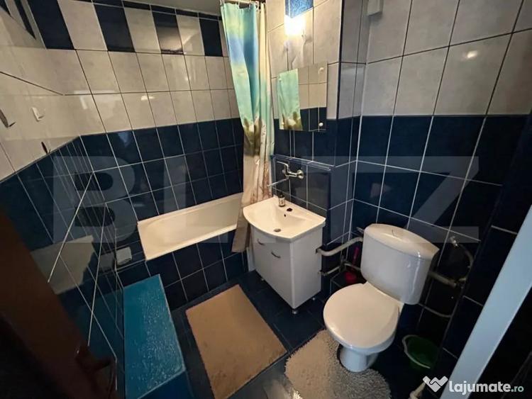 Apartament cu 3 camere decomandat în Independenței