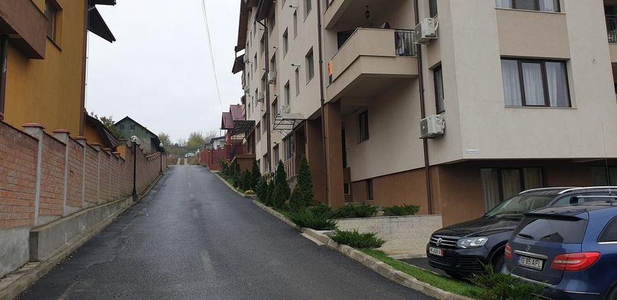 Apartament cu 3 camere decomandat, mobilat în Rediu