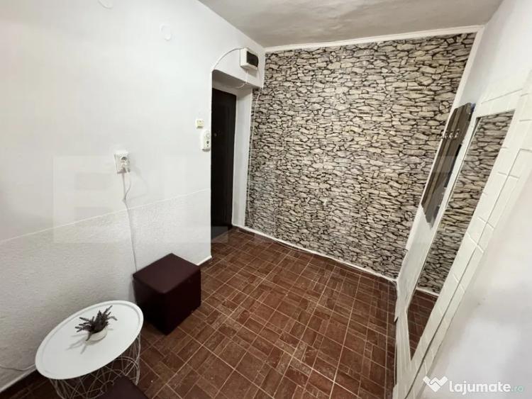 Apartament cu 2 camere semidecomandat în Central