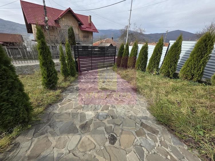 Casă cu 4 camere cu Teren 475 Mp în Valea Doftanei