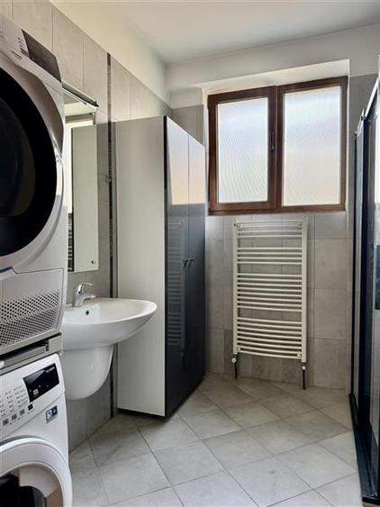 Apartament cu 4 camere semidecomandat, mobilat în Șoseaua Nordului