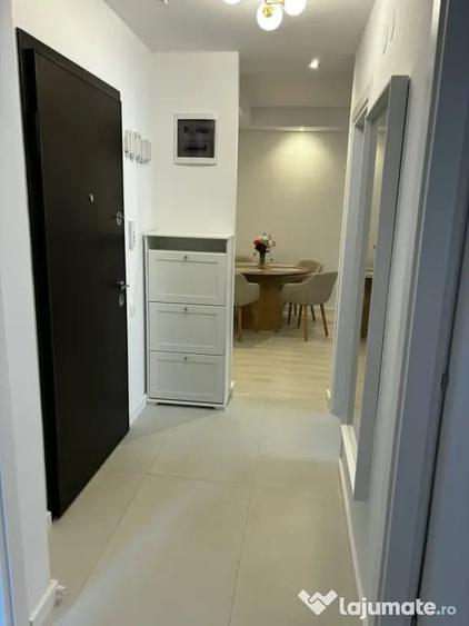 Apartament cu 2 camere decomandat în Tunari