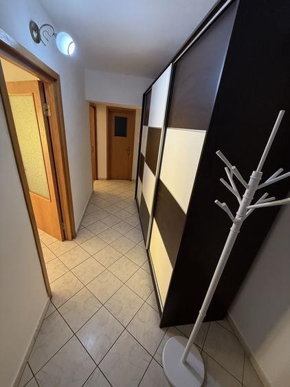 Apartament cu 2 camere decomandat în Buzaului