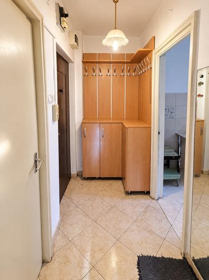 Apartament cu 3 camere decomandat în Iancului