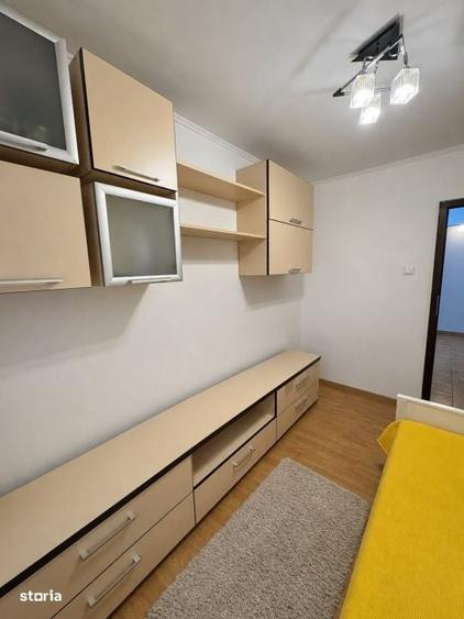 Apartament cu 3 camere decomandat în Traian