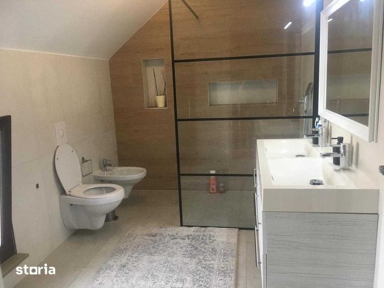 Casă cu 4 camere cu Teren 195 Mp în Central