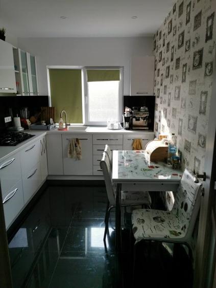 Casă cu 5 camere cu Teren 300 Mp în Central