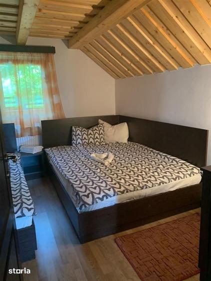 Casă cu 5 camere cu Teren 1500 Mp în Central