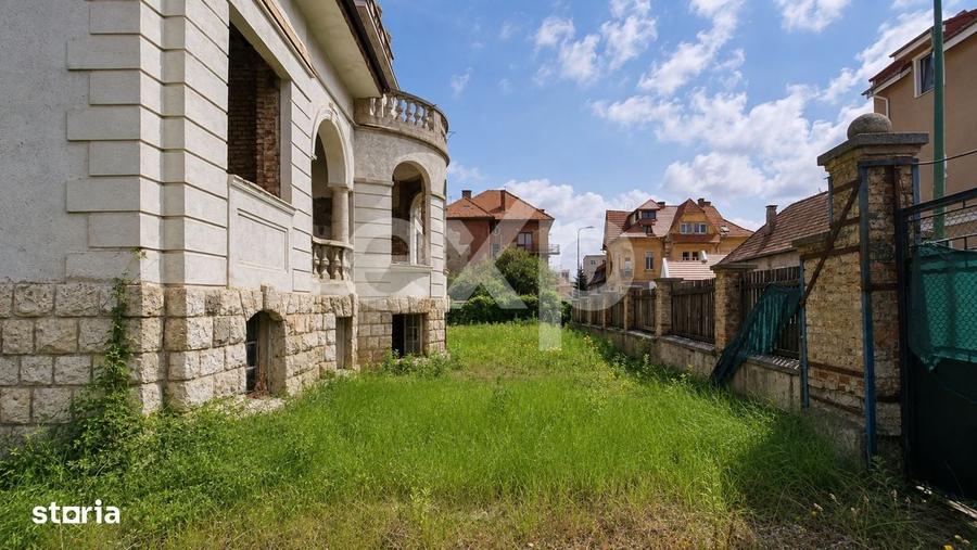 Casă cu 4 camere în Central
