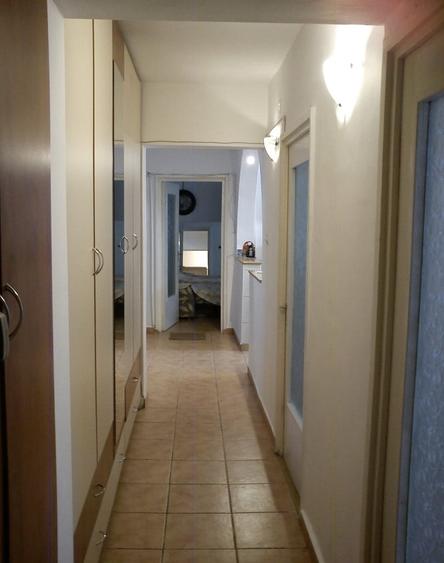 Apartament cu 3 camere decomandat, mobilat în Răcădău