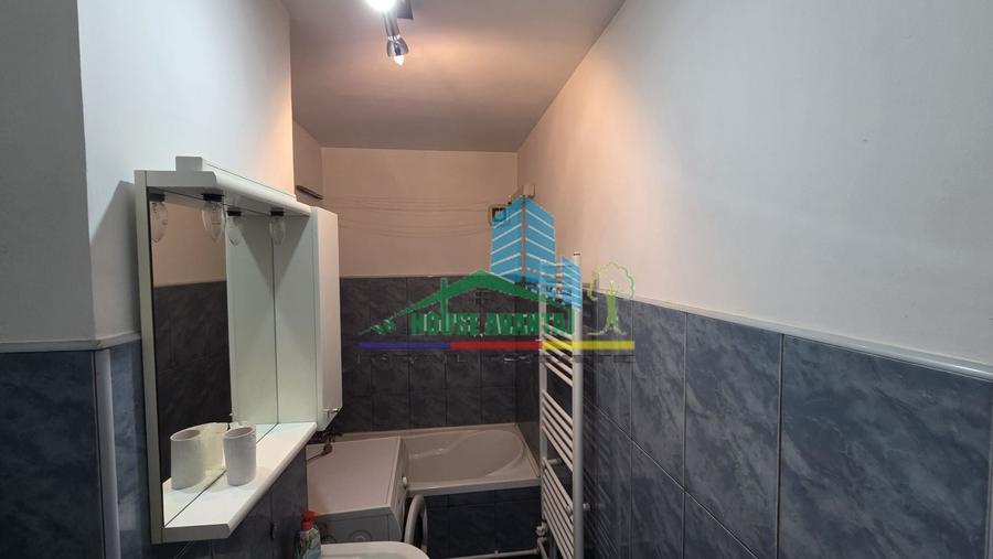 Apartament cu 3 camere decomandat, mobilat în Ultracentral
