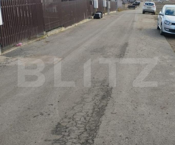 Teren Construcții intravilan de 4600 mp, în Miroslava