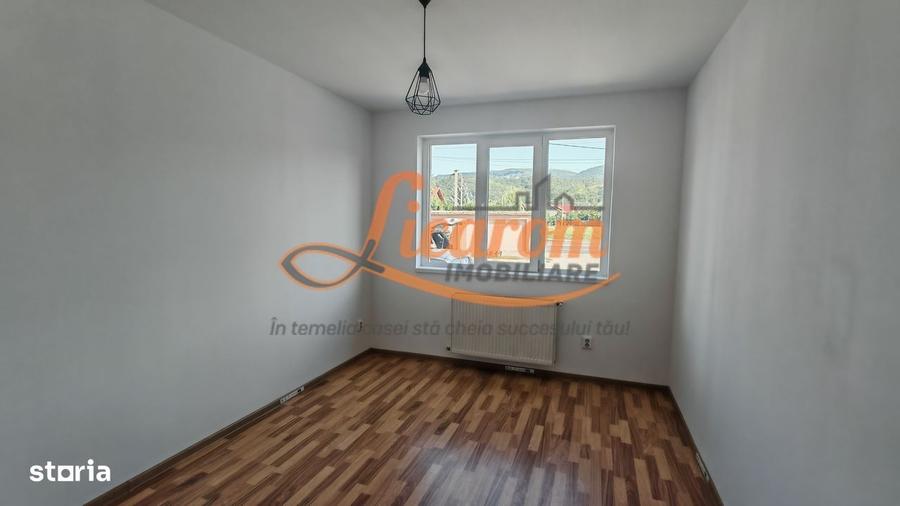 Apartament cu 3 camere, mobilat în Central