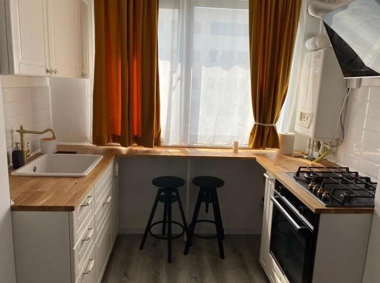 Apartament cu 2 camere semidecomandat, mobilat în Pipera