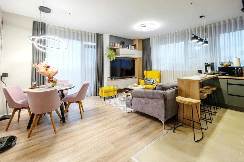 Apartament cu 3 camere decomandat în Torontalului