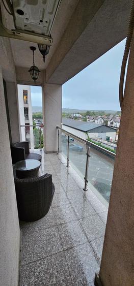 Apartament cu 2 camere semidecomandat, mobilat în Cetate